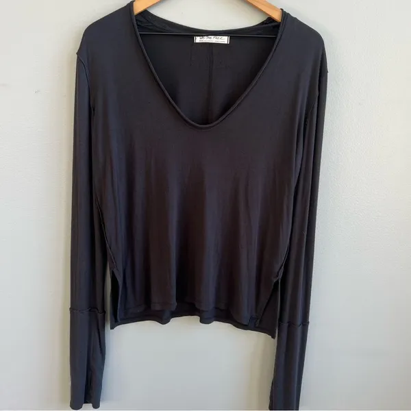 Free People Fresh and Clean Long Sleeve Tee in black Size Medium - Image 5