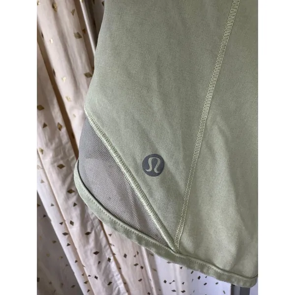 Lululemon Hotty Hot High-Rise Mesh Lined Brief Pull On Drawstring Shorts 14 - Image 4