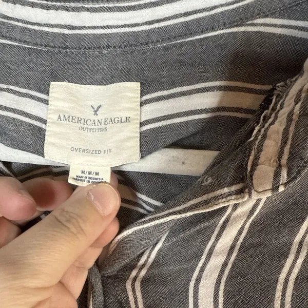 American Eagle Oversized Fit Grey And White Striped Button Shirt Women’s Medium - Image 5
