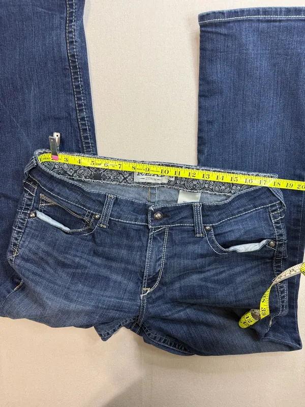 Ariat Indigo Boot-Cut Jeans with Embroidered Back Pockets - Image 6