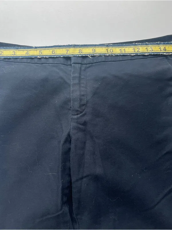 Banana Republic Women's Navy Cropped Stretch Pants - Image 8