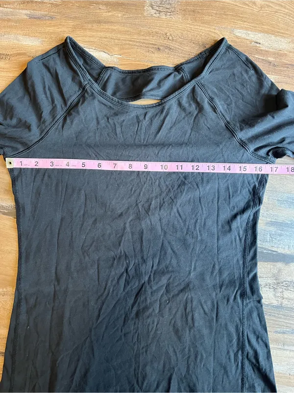 Lululemon Physically Fit Long Sleeve Tee - Image 15