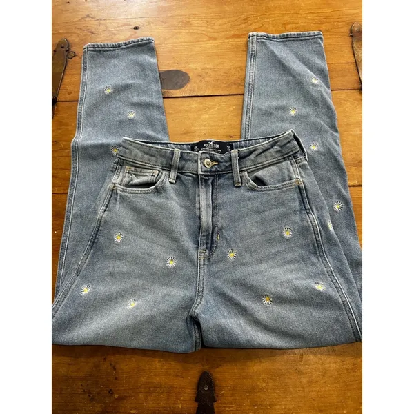 Hollister Daisy Embroidered Jeans Size 0R High Rise Straight Leg Light Wash - Image 2