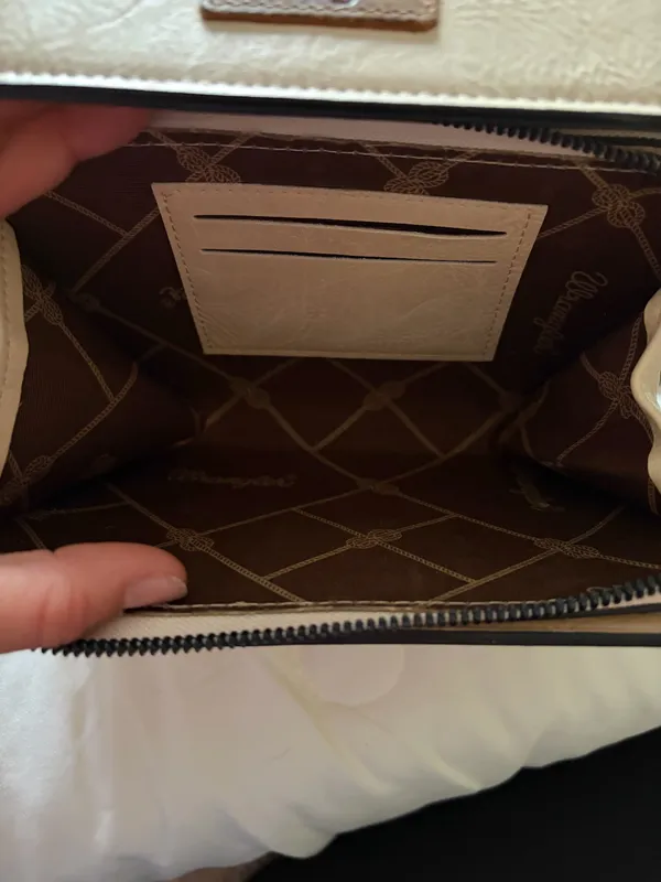 Wrangler Crossbody Purse - Image 5