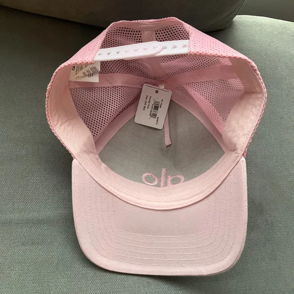 Alo Yoga District Trucker Hat Powder Pink - Image 6