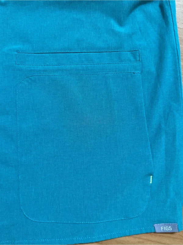 FIGS FIONe.a.c. Lekei Utility Scrub Top in Marine Size XS - Image 6