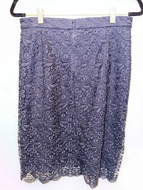 UNIQLO Navy Floral Lace Skirt |‎ Romantic Cottagecore Feminine Lace Overlay L - Image 4