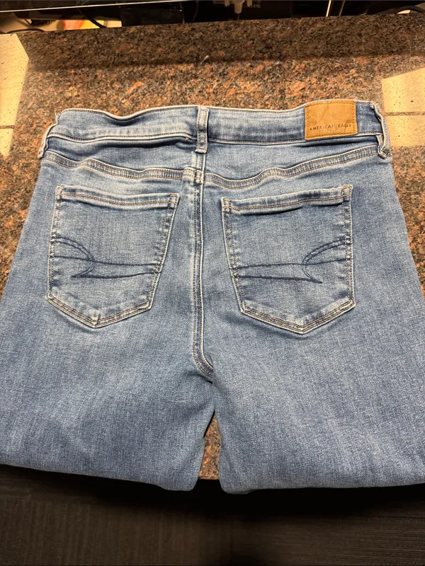 American Eagle Low Rise Flare Size 4 Short - Image 7