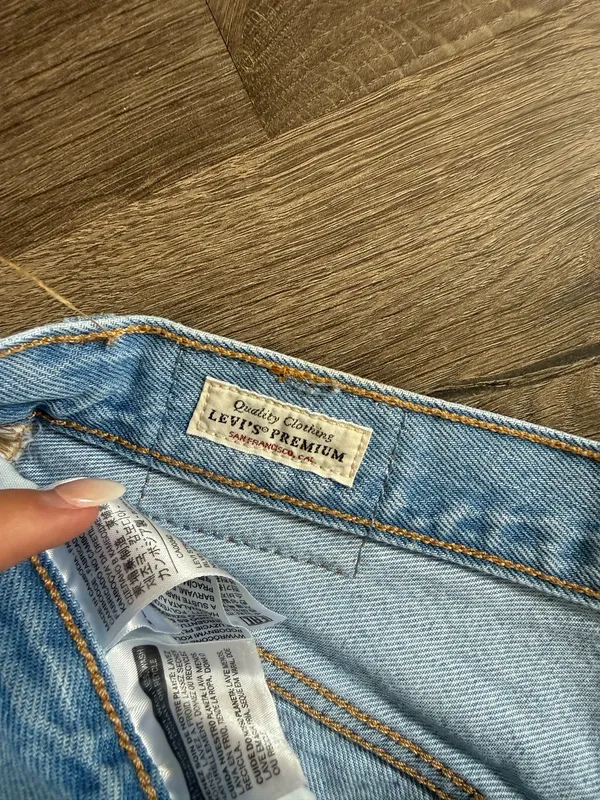 Levi’s 501 Shorts - Image 3