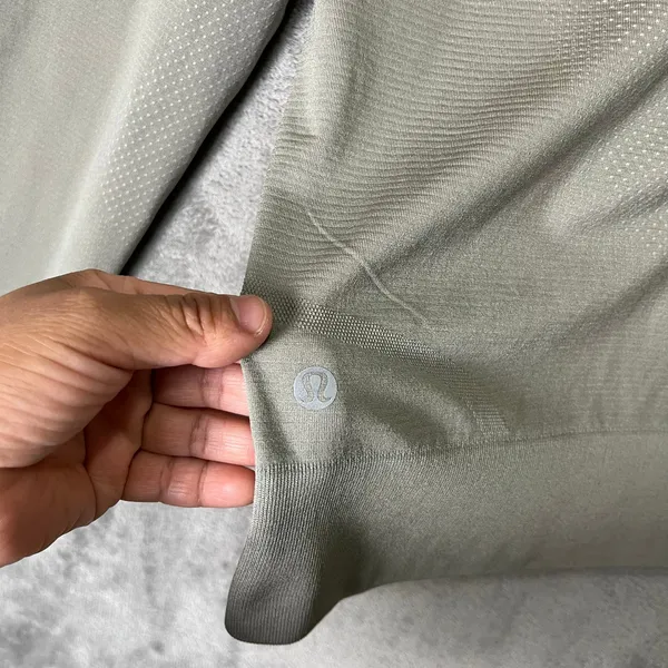 Lululemon Swiftly Relaxed Half Zip Gull Grey Size‎ 6 Athleisure Workout Yoga - Image 6