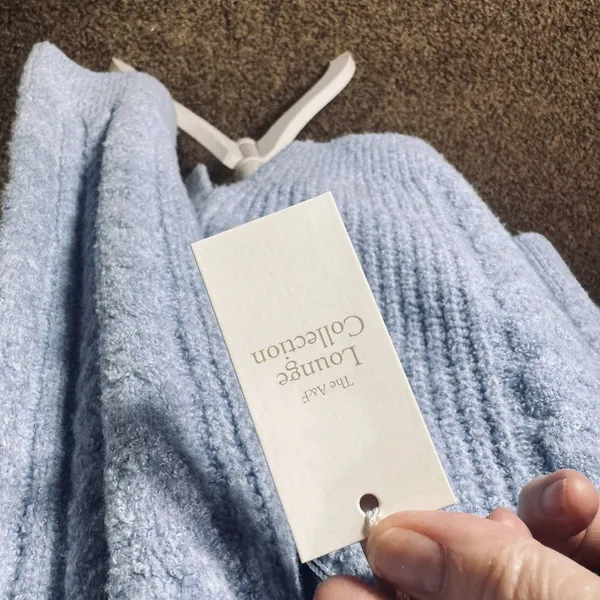 NWT Abercrombie &‎ Fitch Womens M Light Blue Super Soft Hooded Sweater Lounge - Image 4