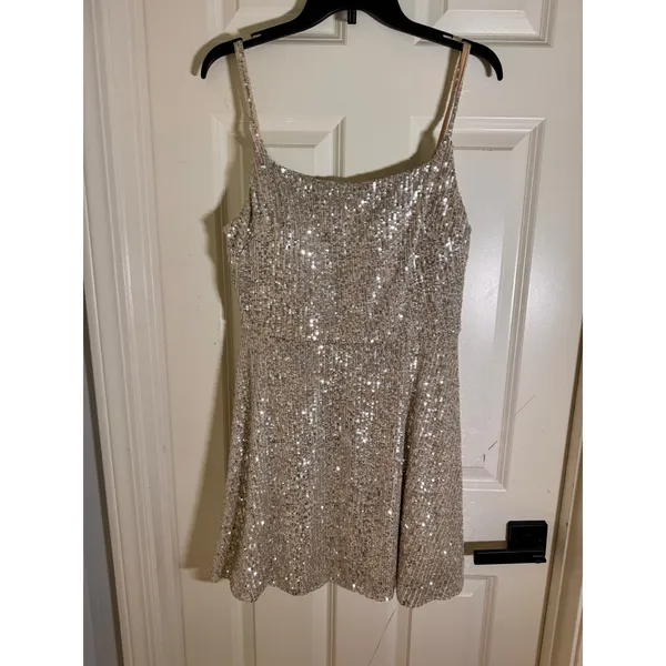 Morgan & Co Champagne Sequin Fit & Flare Party Dress Size 13 Homecoming Cocktail - Image 2