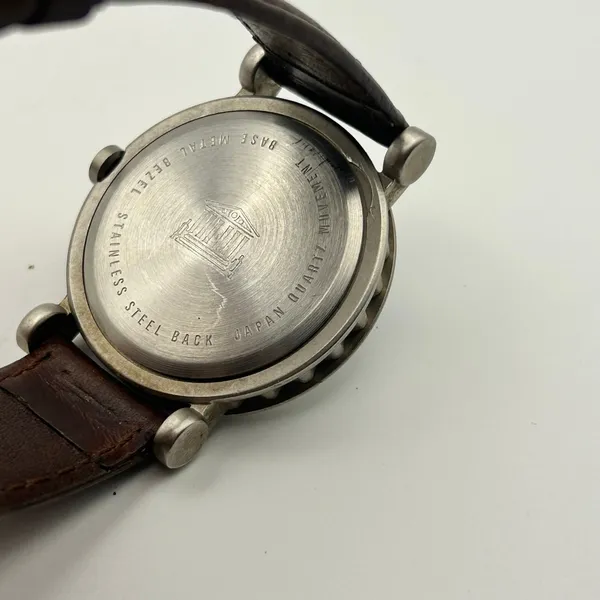 Vintage Structure Textured White Dial Brown Leather Strap Watch Working - Image 6