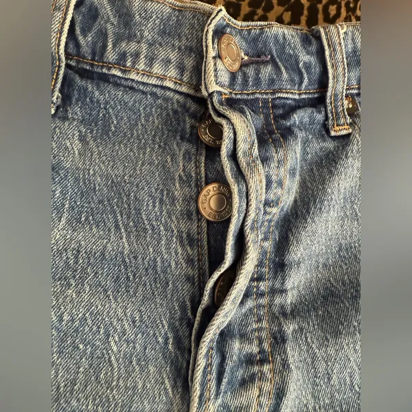 GAP Distressed‎ Blue Jean Shorts Size 6 - Image 3