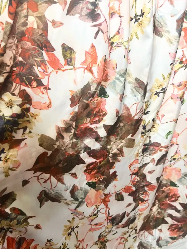 L'ATISTE Cream Floral Satin Halter Maxi Dress with Slit Size Large - Image 8