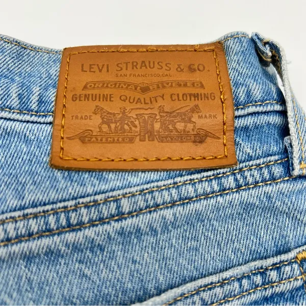 Levi's Blue Wedgie Straight Leg High Rise Jeans Timeless Design-Size 26 - Image 3