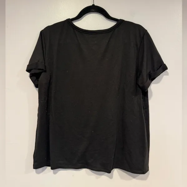 Black American Eagle soft‎ and sexy plush vneck short sleeve - Image 4