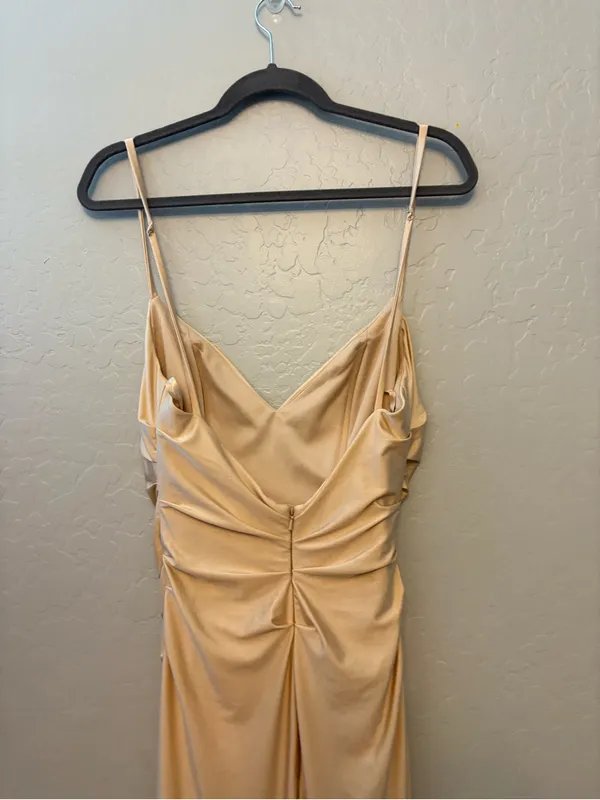 La Femme champagne sleeveless v-neck ruched dress with slit size 6 - Image 12