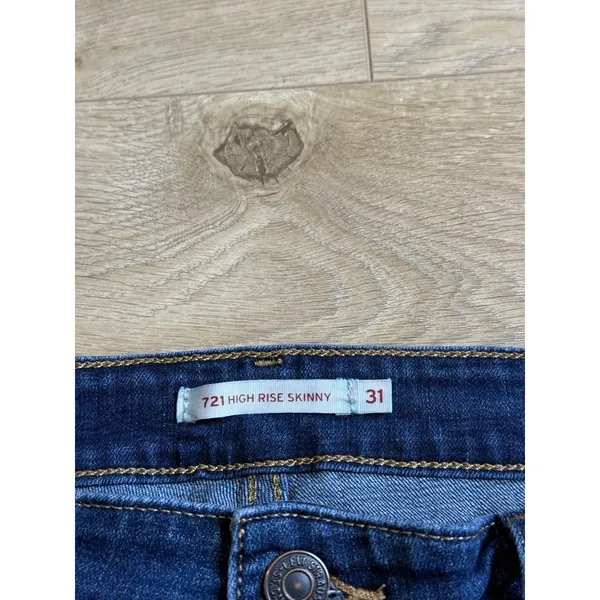 EUC Womens Levis 721 high rise skinny jeans stretch‎ size 31x30 (31x29) - Image 3