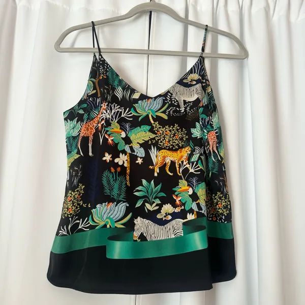 Green Sleeveless Jungle Print Flora and Fauna Satin Tank Top Size Medium - Image 2