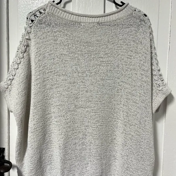 Moth Anthropologie White Oversized crochet white sweater size XS - Image 3