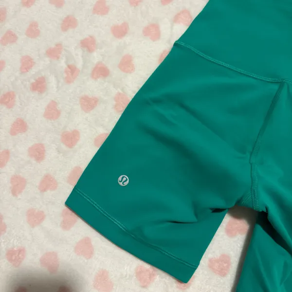 Lululemon Wunder train biker shorts size 2 kelly green - Image 3