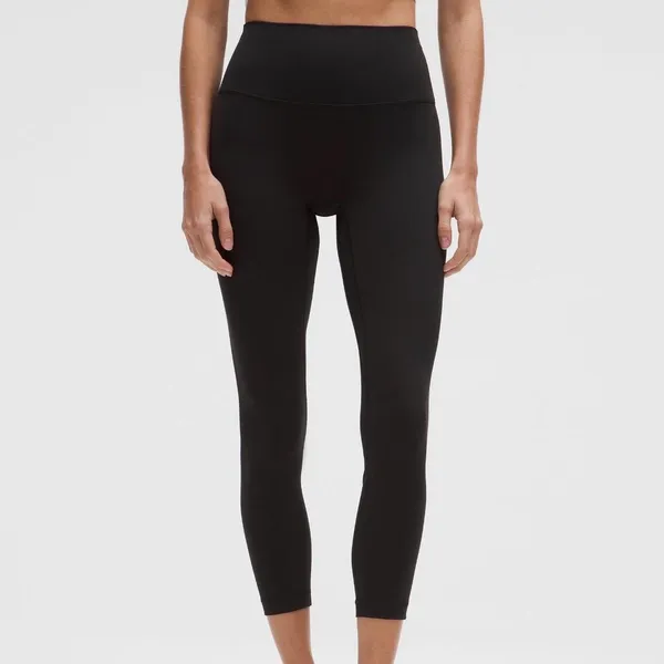 Lululemon Wunder under high rise black 25 in legging size 6/ basically new - Image 2
