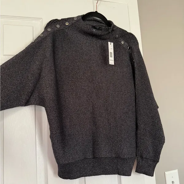 Tahari Metallic Grey Button Detail Viscose Blend Sweater MSRP$88 NWT - Image 8