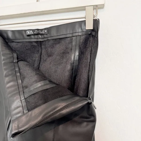 Zara Pants Size Large Black Faux Leather Split‎ Back Hem Pull On Mob Wife Glam - Image 4