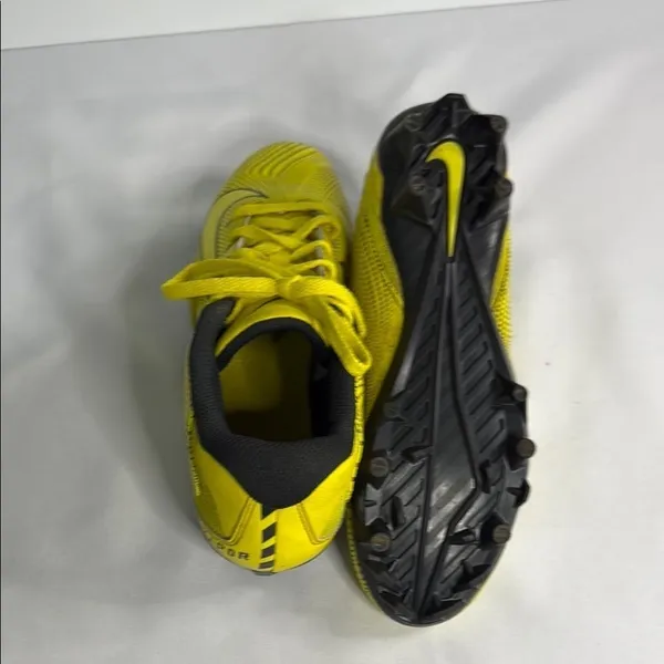 Nike Yellow Soccer Shoes - Image 6