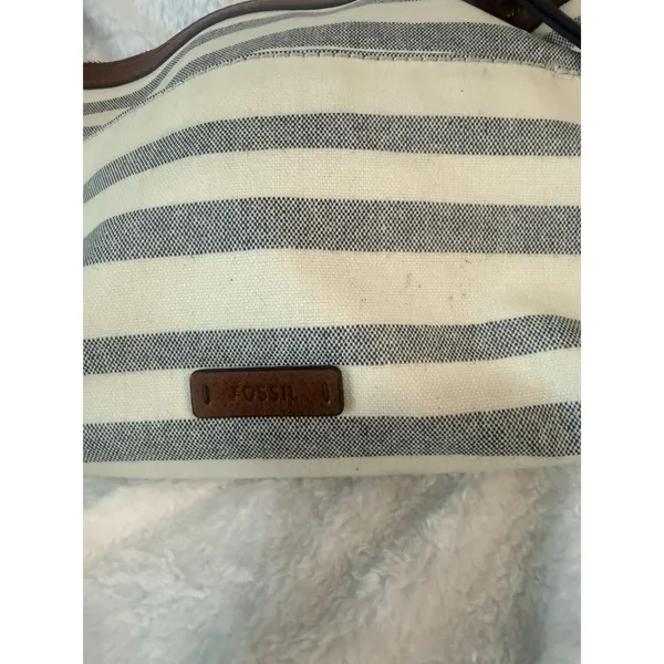 Fossil Purse White/Blue Stripes Crossbody Key - Image 5