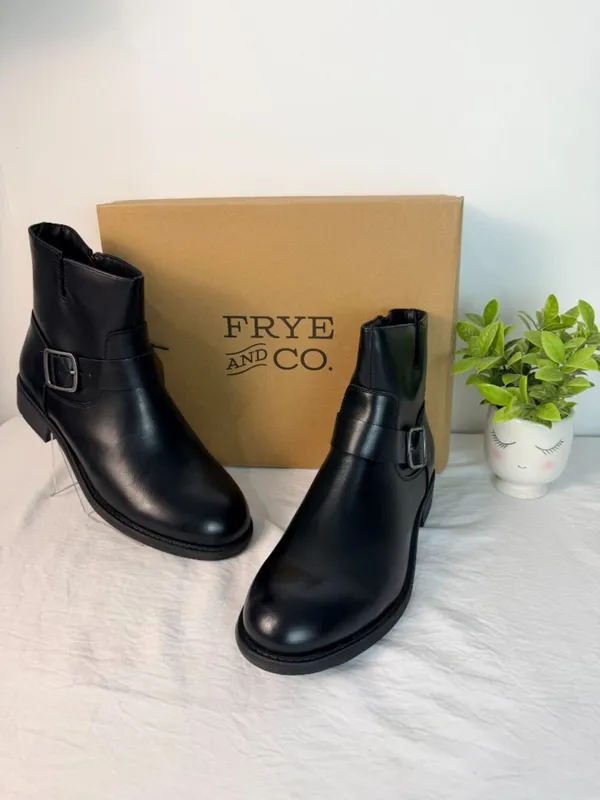Frye Womens 9M Black Leather Ankle Boots Buckle Zip Casual Biker NWT - Image 2