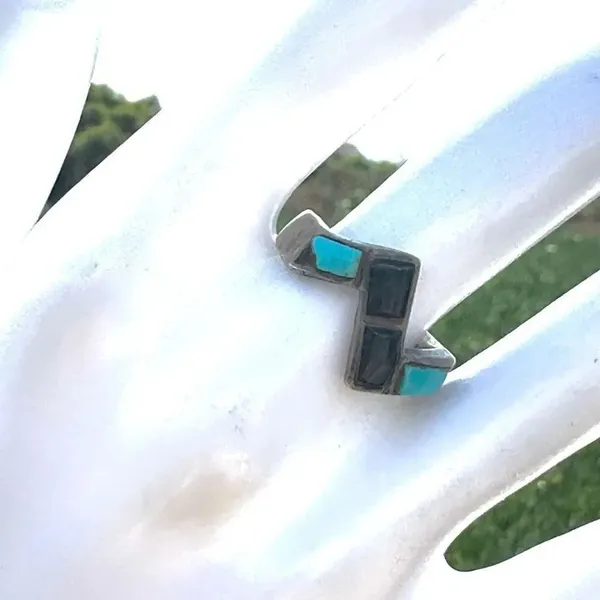 Dp Vintage Sterling Onyx and Turquoise Inlay Band ring - Image 3