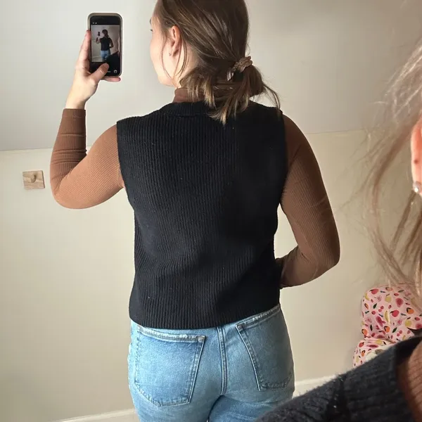 Zara: Black Knit Vest - Image 2
