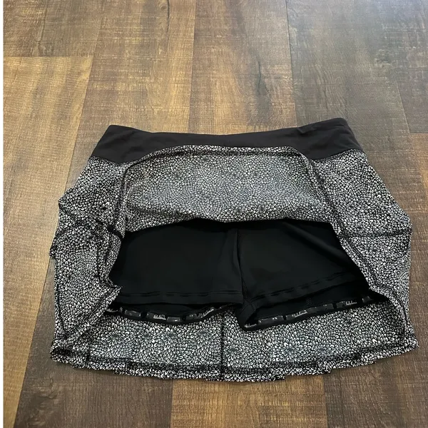Lululemon Pace Rival Skirt Black White Floral Running Tennis Skort Size 8 - Image 4
