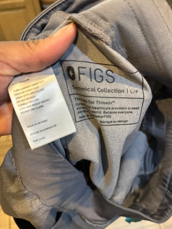 FIGS Sz LP Scrub Pants! No :( - Image 4
