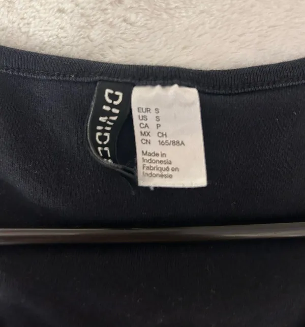 H&M Cropped T-shirt - Image 3