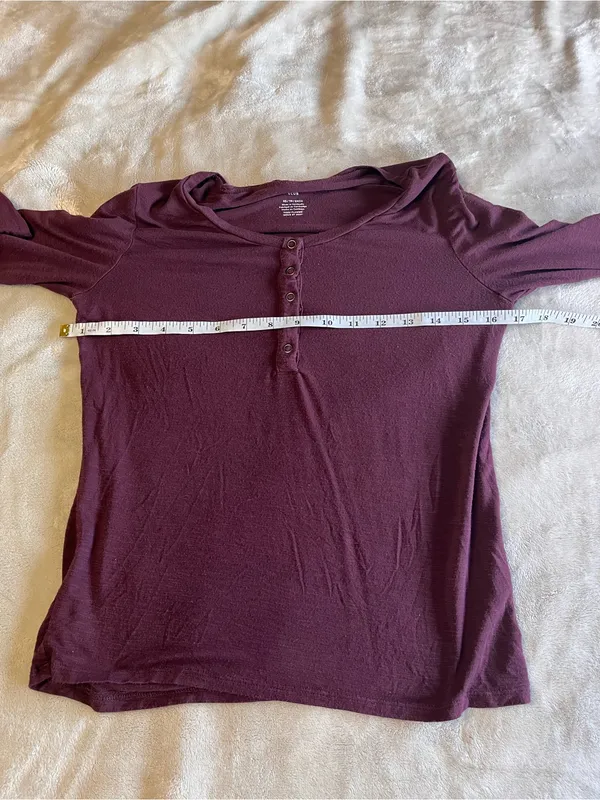 AMERICAN EAGLE Burgundy Soft & Sexy Women’s Henley Sz XS EUC - Image 4