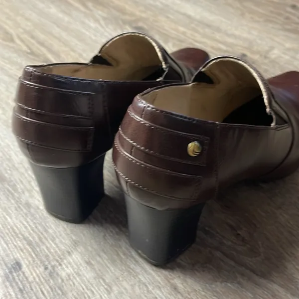 Life Stride Brown Leather Heeled Loafers Size 9 Medium - Image 15