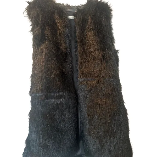 Black Sleeveless Faux Fur jacket women's size M - Image 2