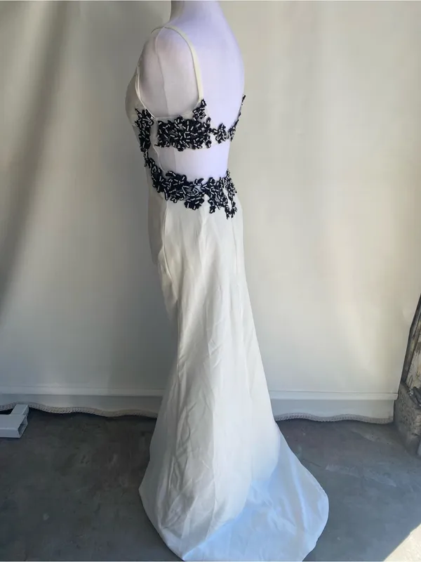 White floor length gown black beaded applique formal prom wedding Halloween - Image 4
