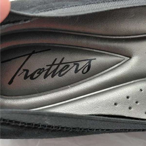 Trotters Wedge Pumps Women's Size 6.5N Narrow Black Suede Comfort Shoes - Image 8