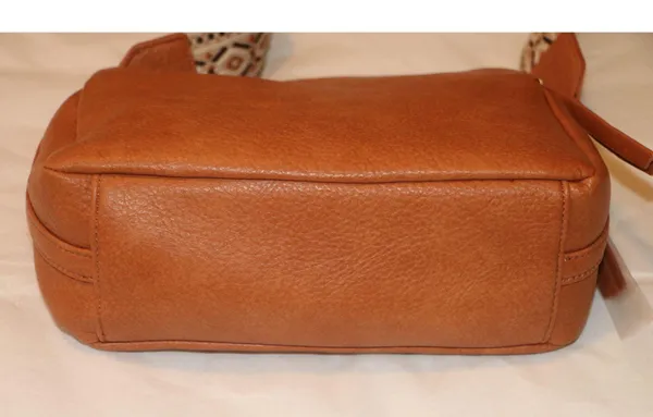 Sugu Andrea triple compartment shoulder bag with detachable strap - Image 3