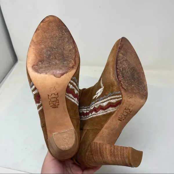 ULLA JOHNSON tan western Embroidered Suede Aggie Booties Runway Fall sz 6 - Image 8