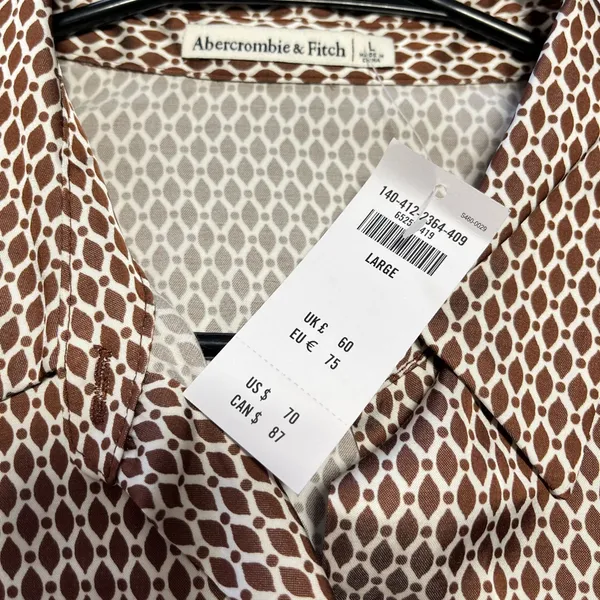 NWT Abercrombie & Fitch patterned satin button up geometric brown white blouse L - Image 5