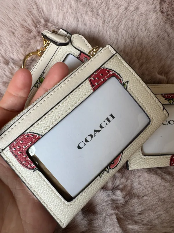 Coach strawberry Id card case - Image 9