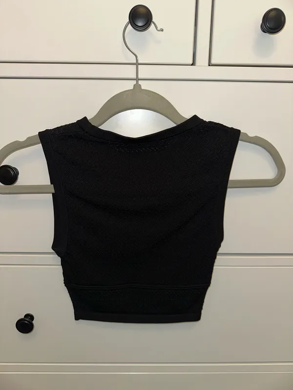 Aritzia Babaton Crop Sculpt Knit Tank - Image 2