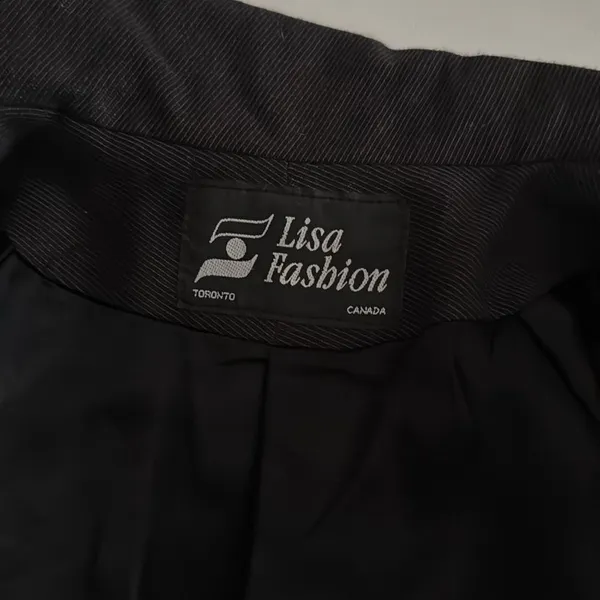 Lisa fashion vantage coat EUC Black Size 8 - Image 4