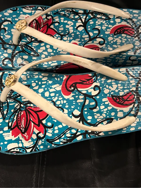 Tory Burch Blue Floral Flip Flop Sandals with Cream Straps large 9-10 - Image 7