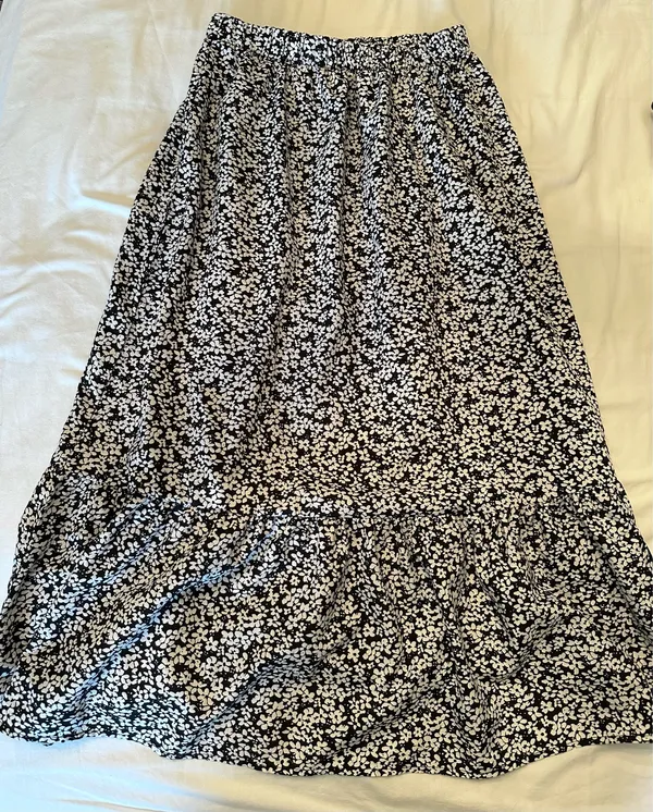 Shein Midi Skirt Floral Black White - Image 2